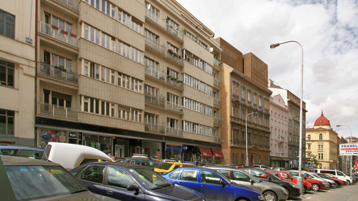 Rekonstrukce a nástavba obytného domu